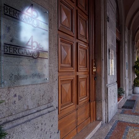 Bergamo Inn 43 Bagian luar foto